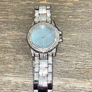 NEW Blingy Watch With Rhinestones Fits to size 8.5” inch wrist WORKING WATCH